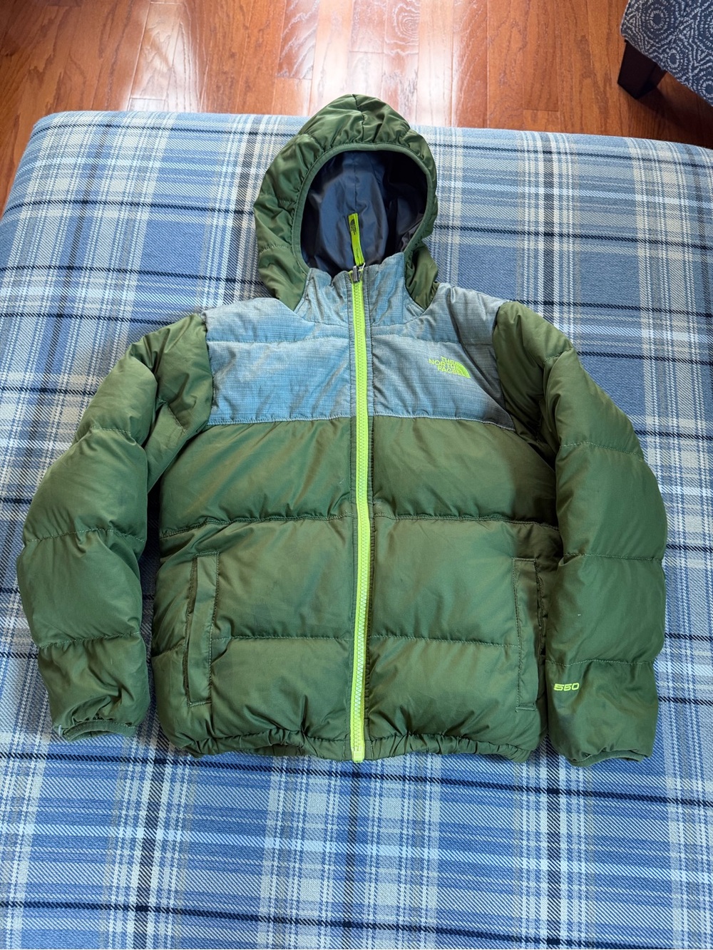 The North Face BOYS’ REVERSIBLE MOONDOGGY DOWN JACKET